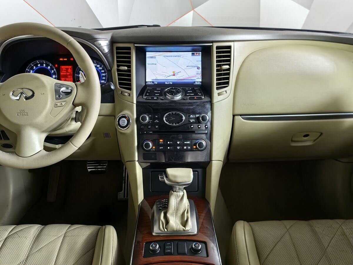 Infiniti FX37, 2010 Фото №11