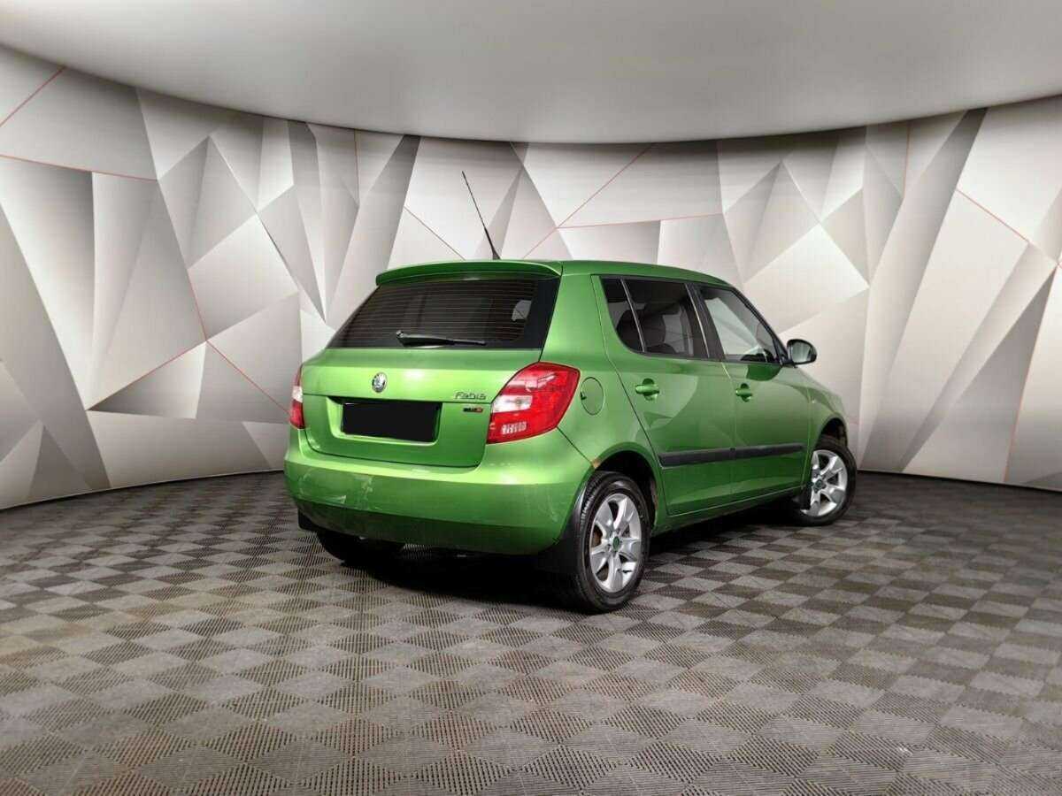 Skoda Fabia, 2011 Фото №2