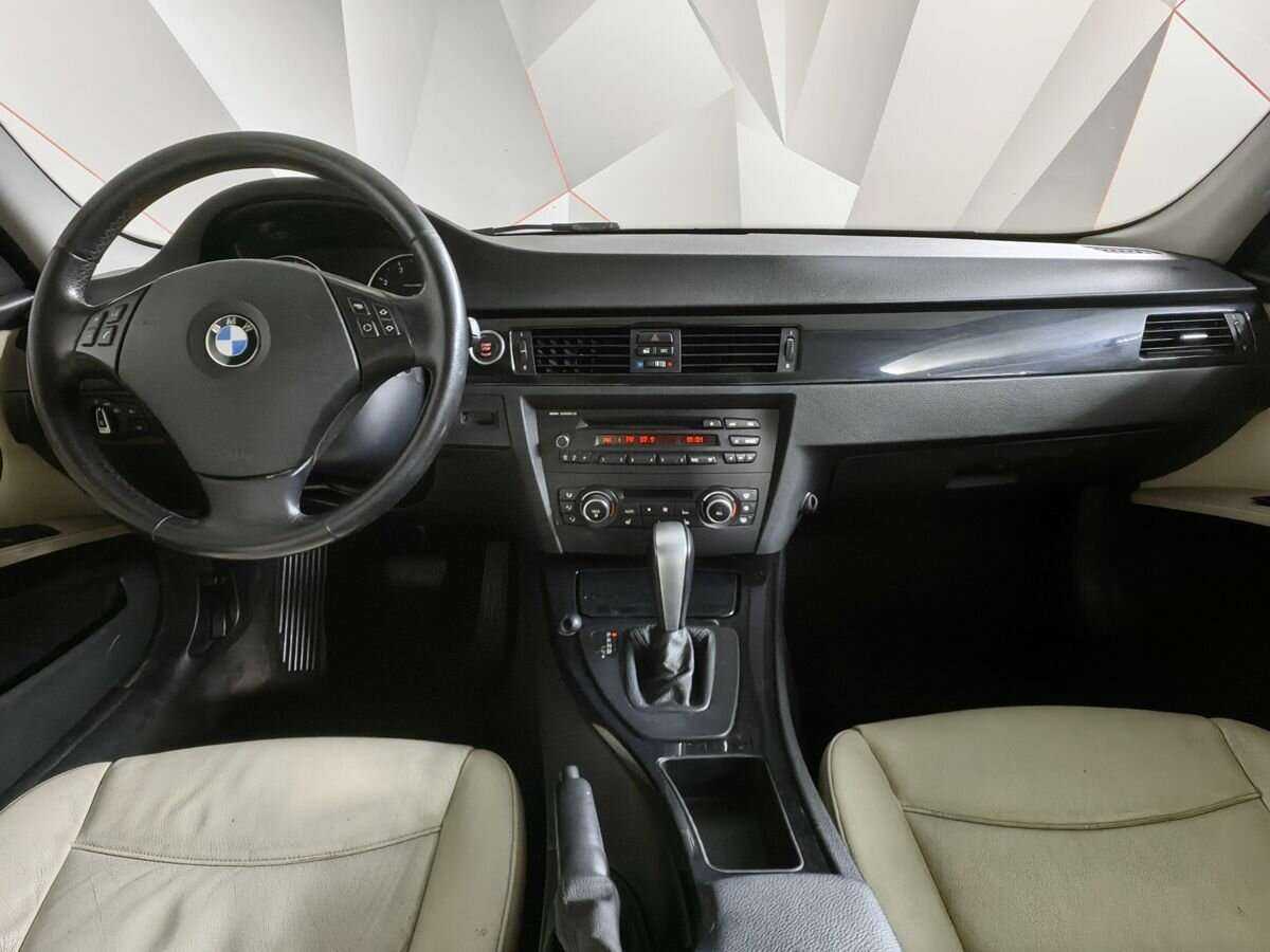 BMW 3 серии 318i, 2010 Фото №10