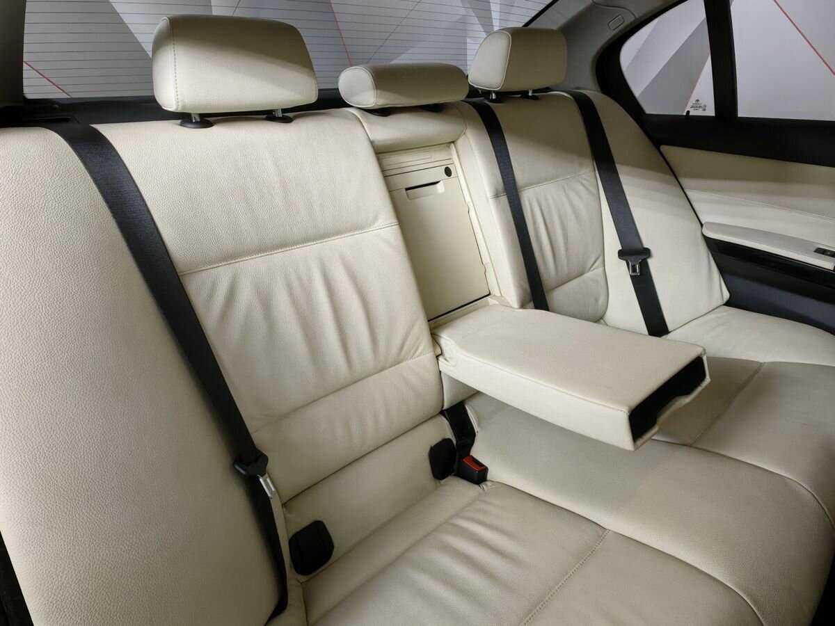 BMW 3 серии 318i, 2010 Фото №13