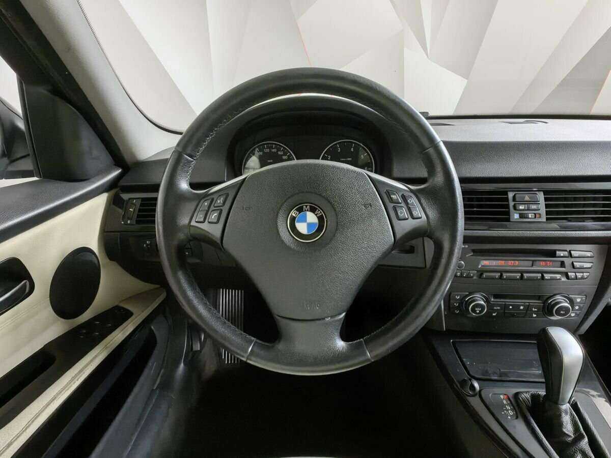 BMW 3 серии 318i, 2010 Фото №15