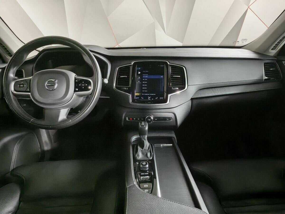 Volvo XC90 B5, 2019 Фото №13