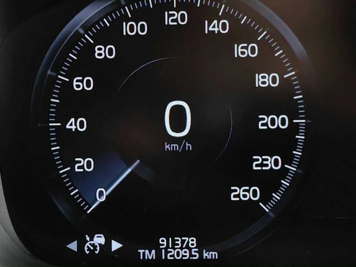 Volvo XC90 B5, 2019 Фото №17