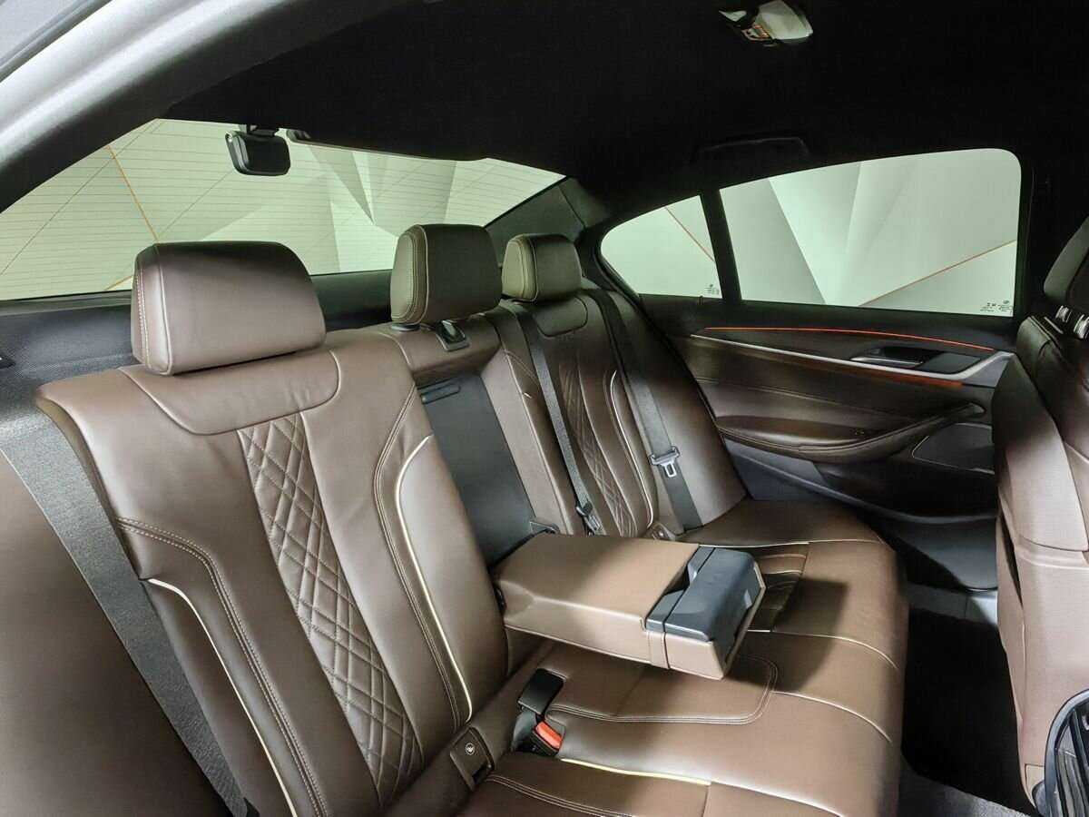 BMW 5 серии 530d xDrive, 2019 Фото №13