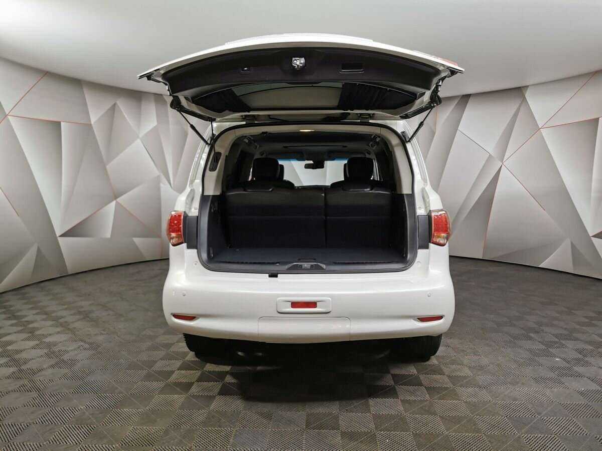 Infiniti QX56, 2012 Фото №17