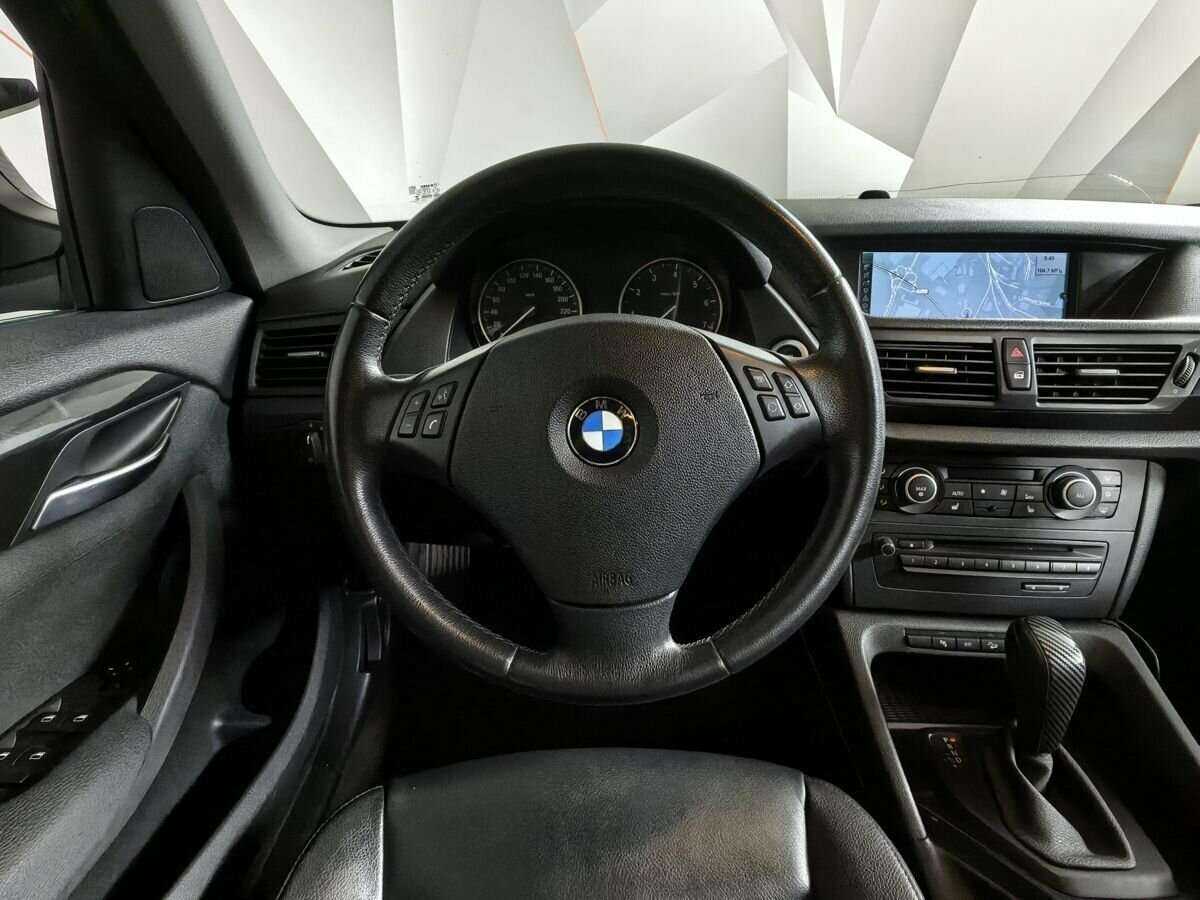 BMW X1 28i, 2010 Фото №15