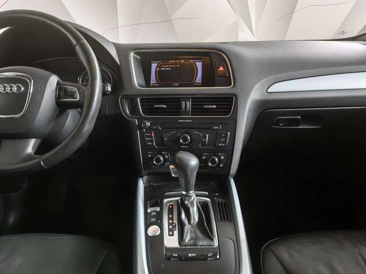 Audi Q5, 2010 Фото №11
