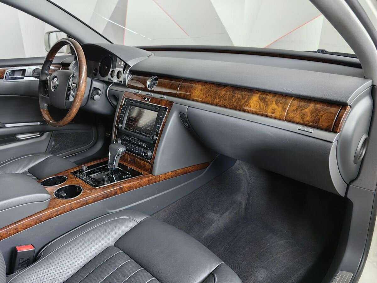 Volkswagen Phaeton 4-Seater Long, 2014 Фото №9