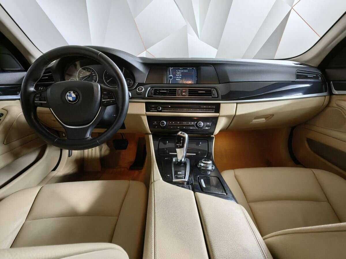 BMW 5 серии 528i, 2011 Фото №10