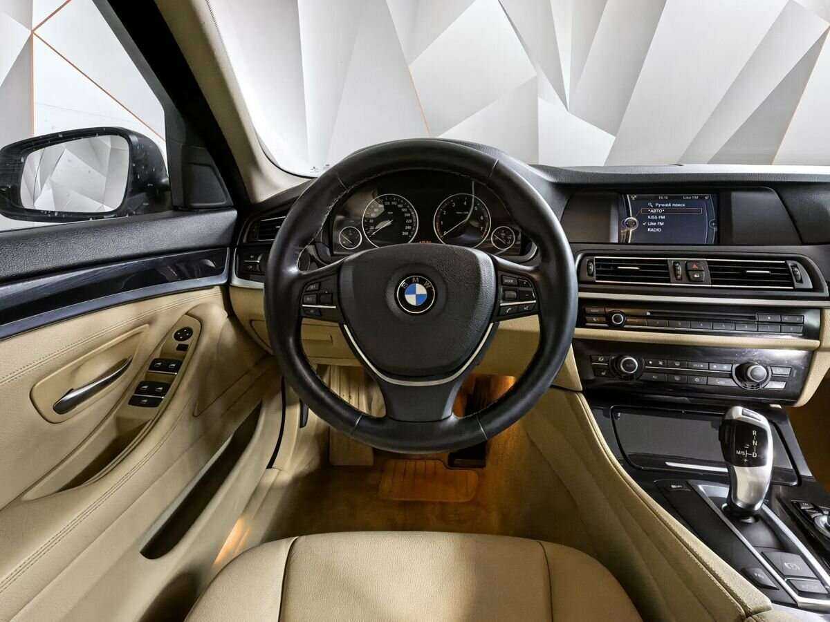 BMW 5 серии 528i, 2011 Фото №15