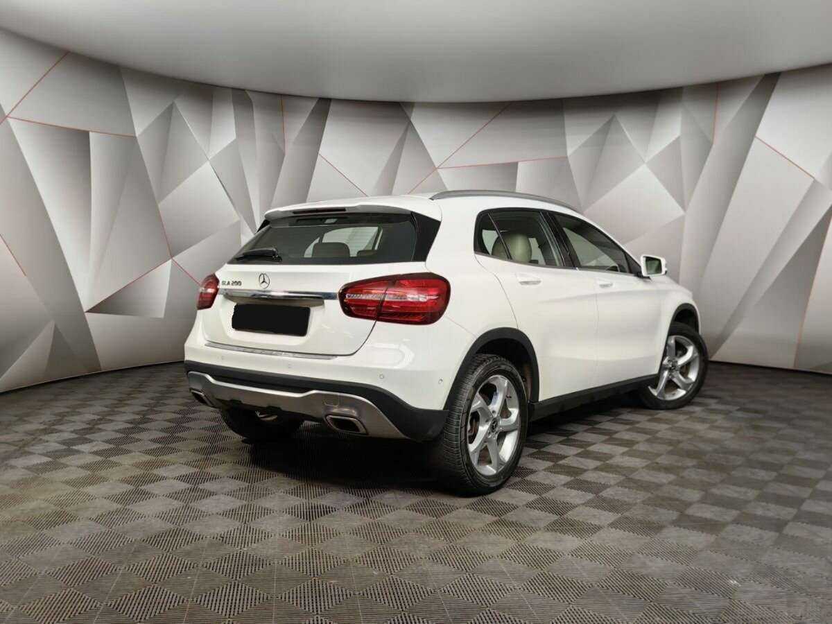 Mercedes-Benz GLA 200, 2019 - 117 727 км. | Фото №2