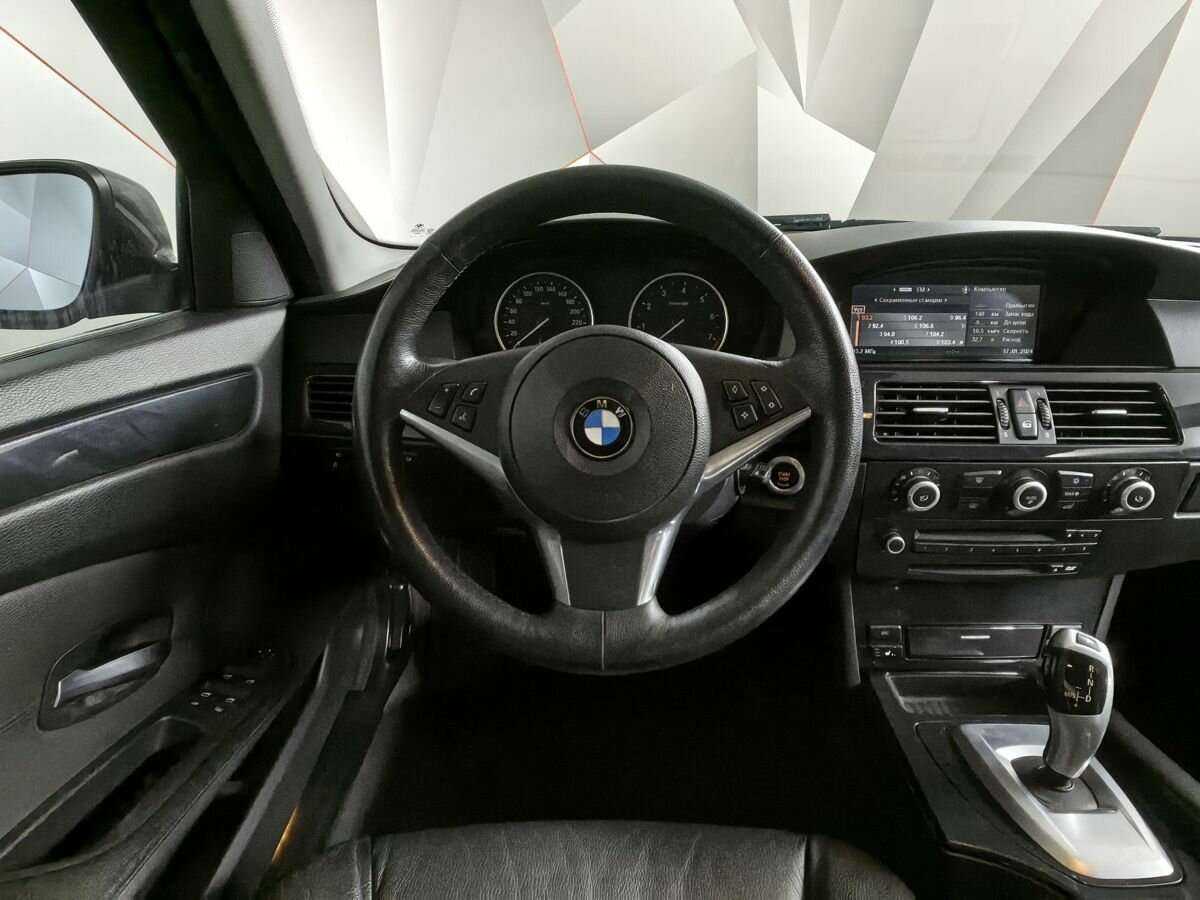 BMW 5 серии 525xi, 2009 Фото №15