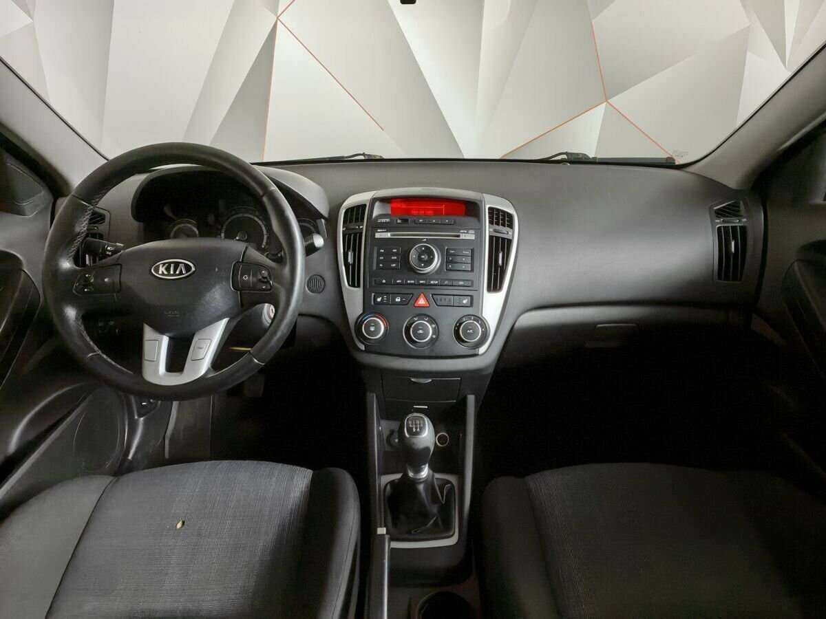 Kia Ceed, 2010 Фото №10