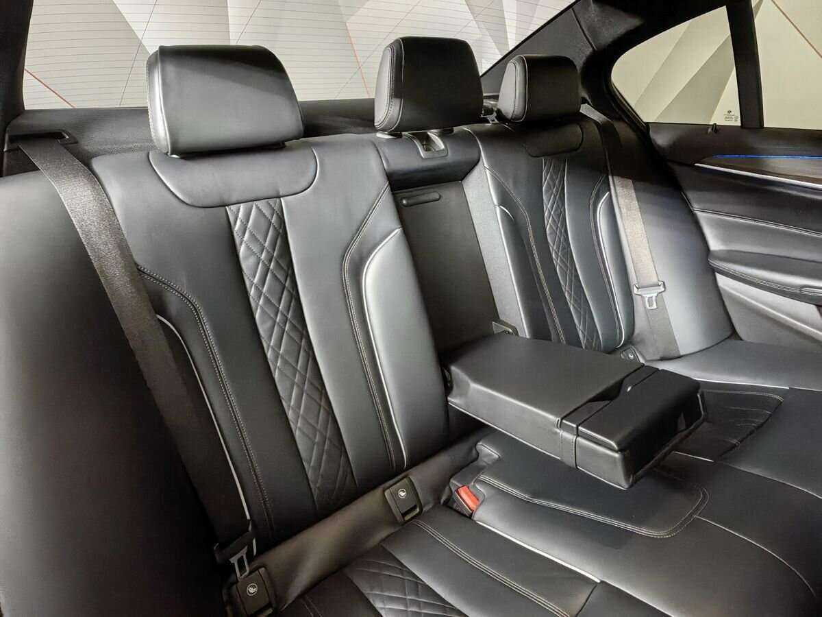 BMW 5 серии 530d xDrive, 2018 Фото №13