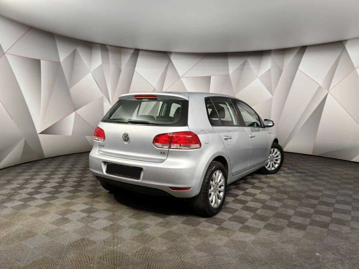 Volkswagen Golf, 2010 - 81 102 км. | Фото №2