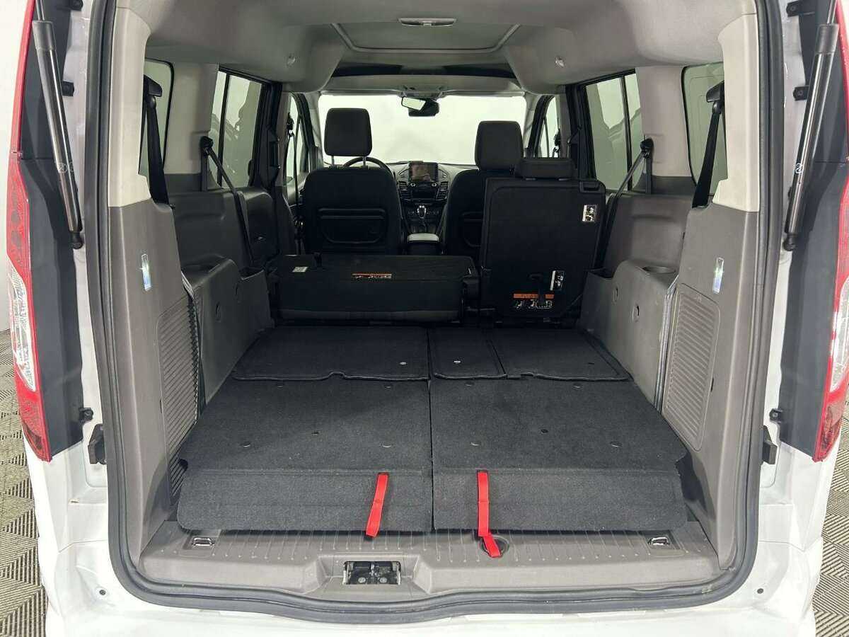 Ford Tourneo Connect, 2019 Фото №20