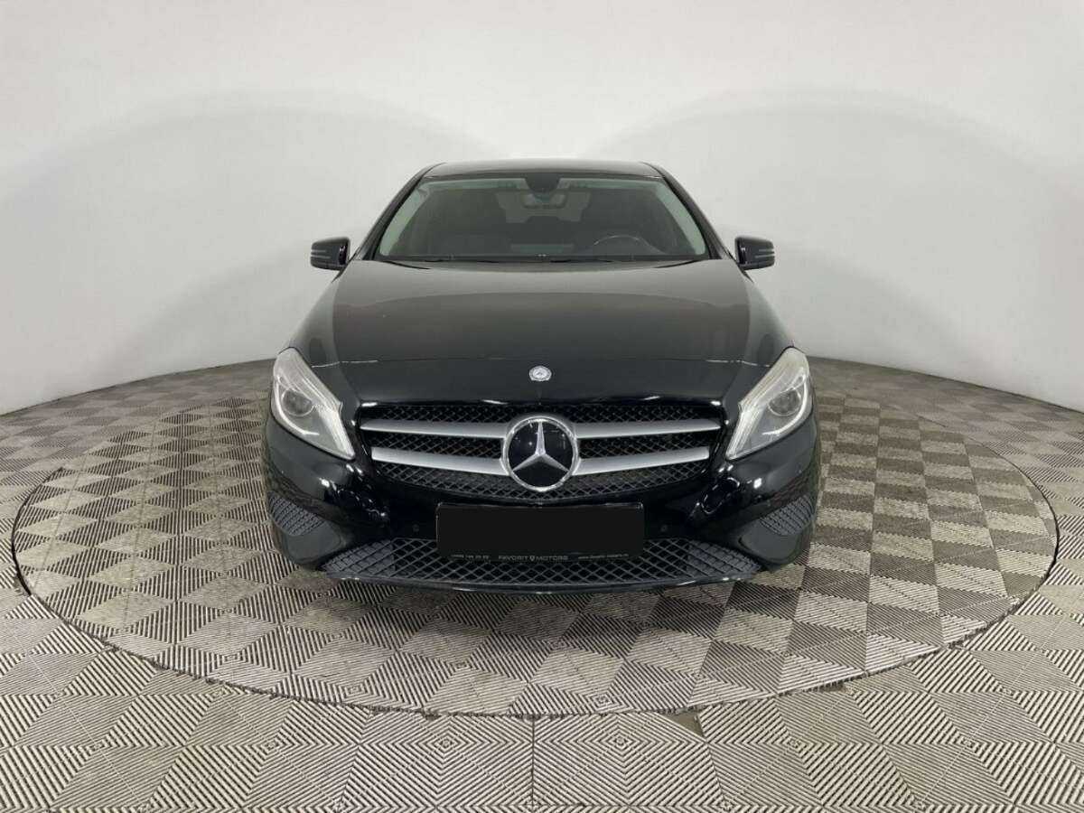 Mercedes-Benz A-Класс 180, 2014 - 213 461 км. | Фото №2