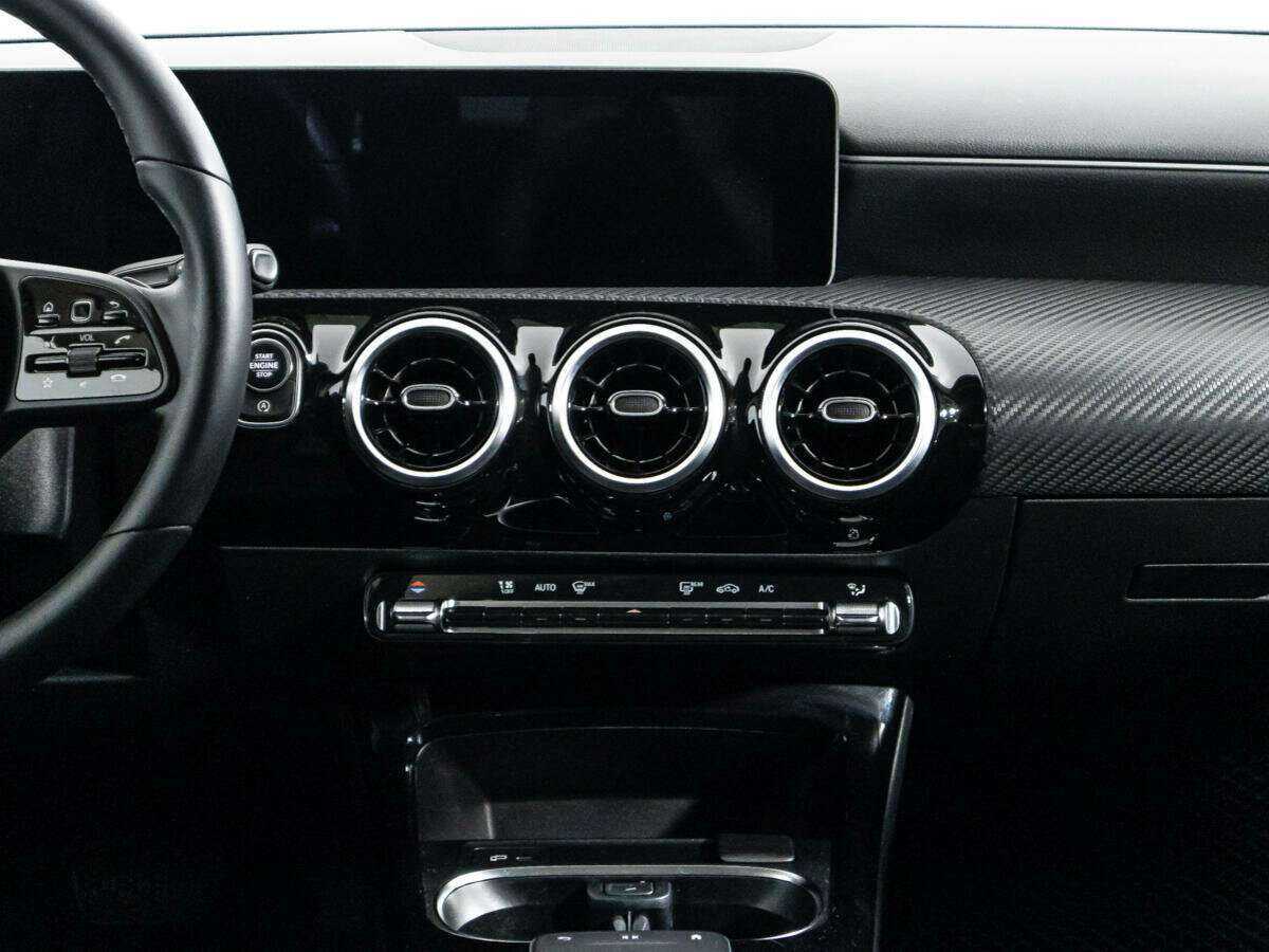 Mercedes-Benz CLA 200, 2020 Фото №14
