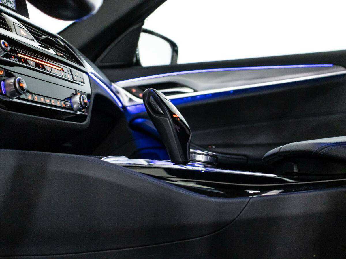 BMW 5 серии 520d xDrive, 2018 Фото №19