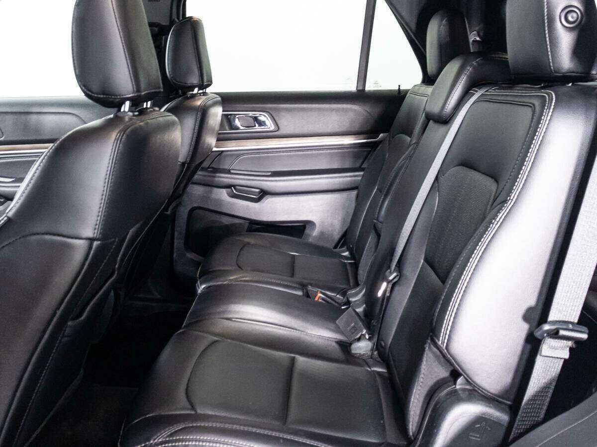 Ford Explorer, 2019 Фото №8