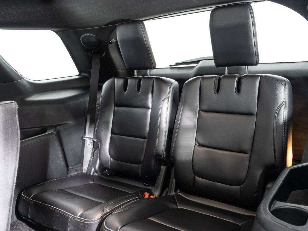 Ford Explorer, 2019 Фото №15