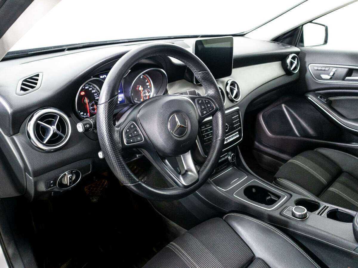 Mercedes-Benz GLA 200, 2019 Фото №11