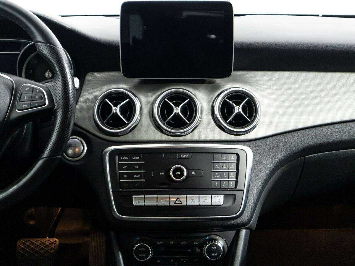 Mercedes-Benz GLA 200, 2019 Фото №14