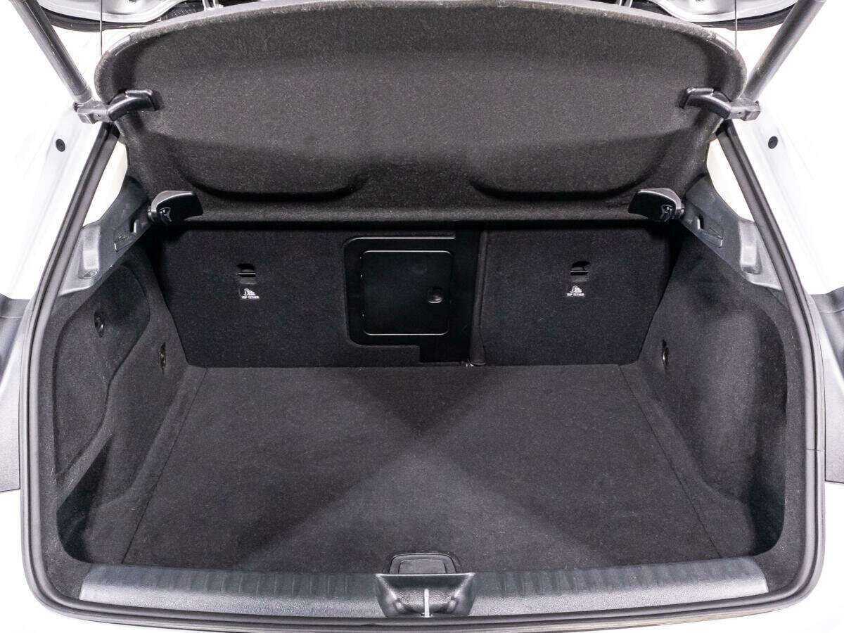 Mercedes-Benz GLA 200, 2019 Фото №15