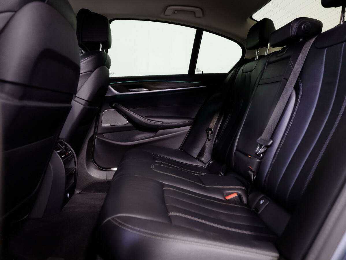 BMW 5 серии 530i xDrive, 2018 Фото №10