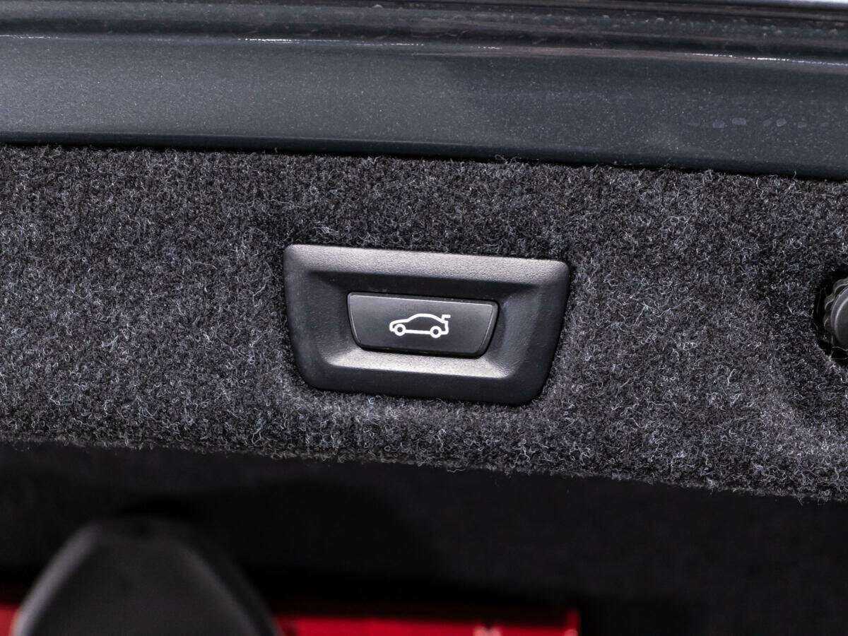 BMW 5 серии 520d xDrive, 2019 Фото №16