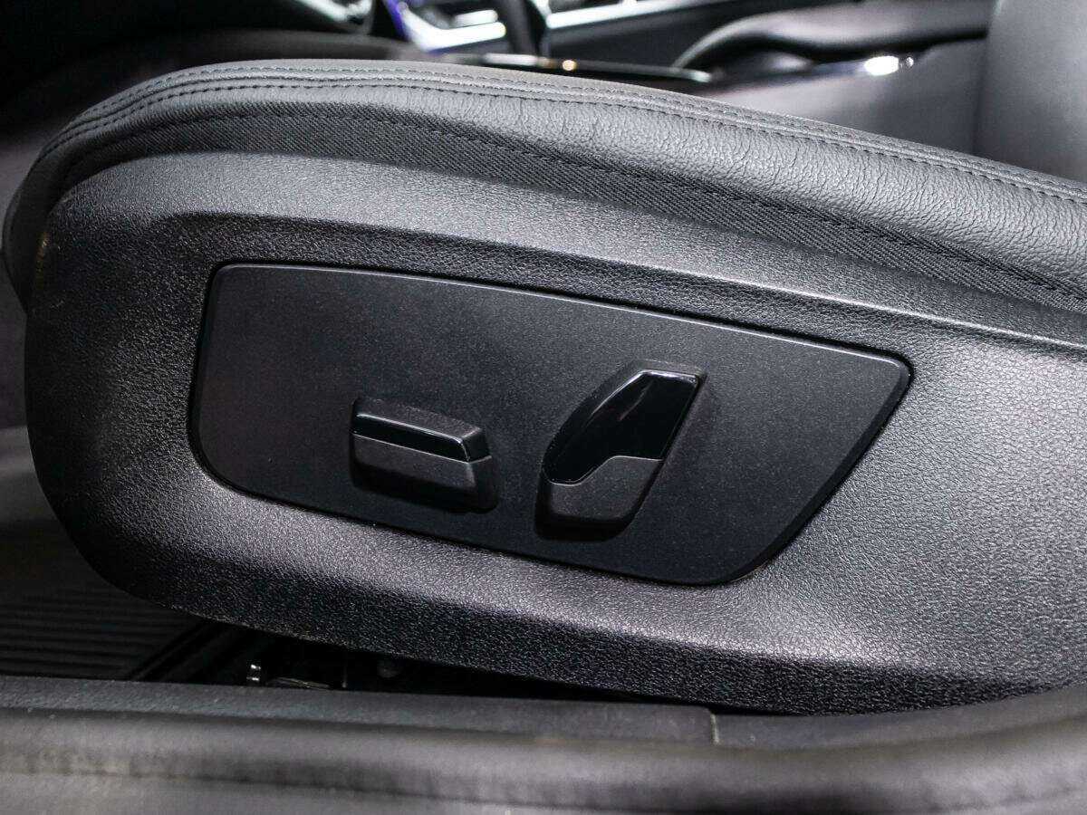 BMW 5 серии 520d xDrive, 2019 Фото №17