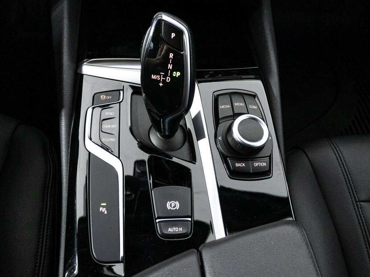 BMW 5 серии 520d xDrive, 2019 Фото №19
