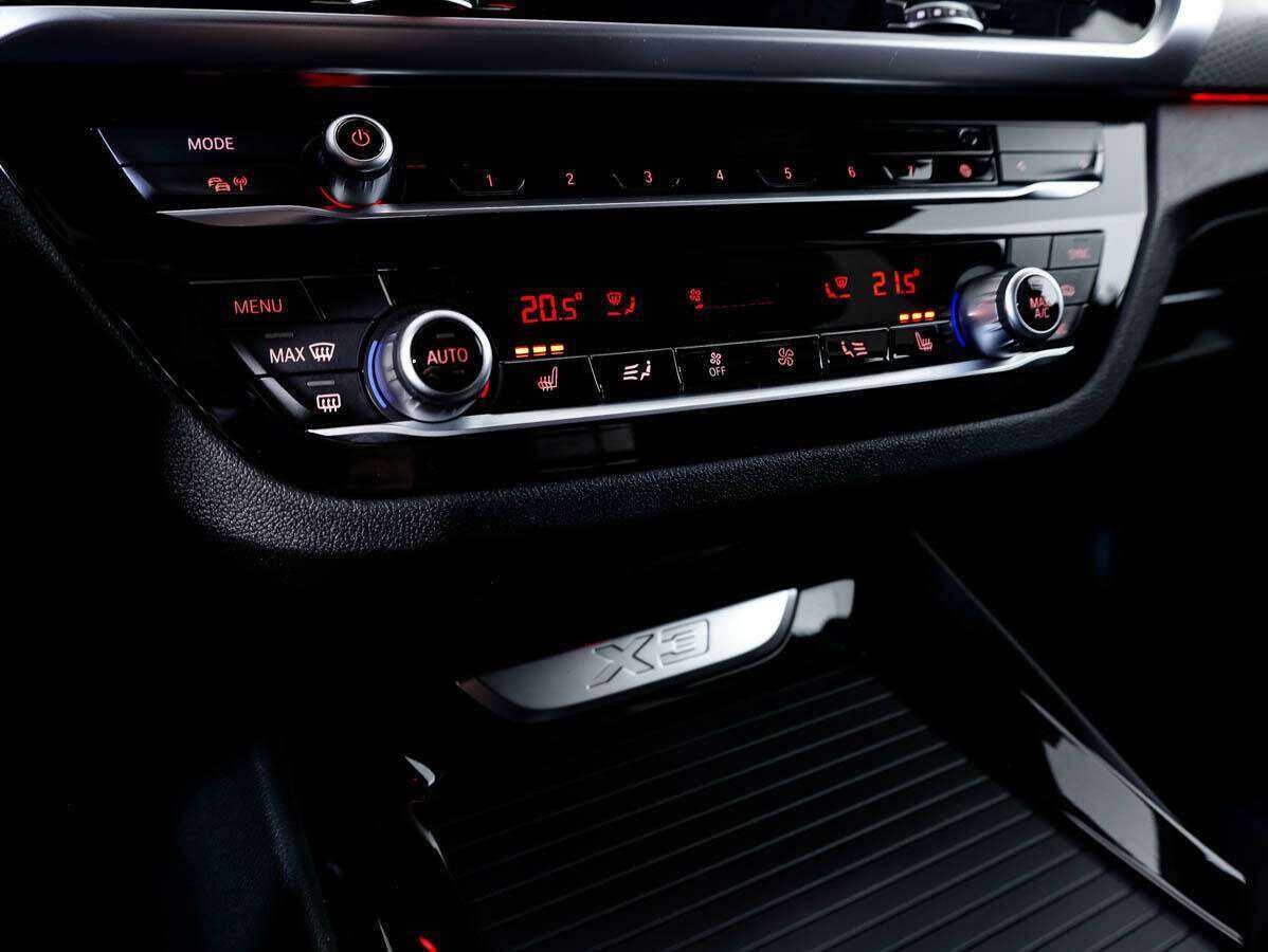 BMW X3 20i xDrive, 2019 Фото №16