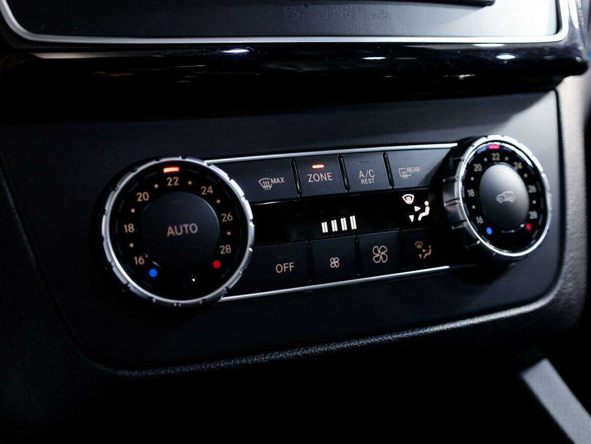 Mercedes-Benz GLS 400, 2016 Фото №21