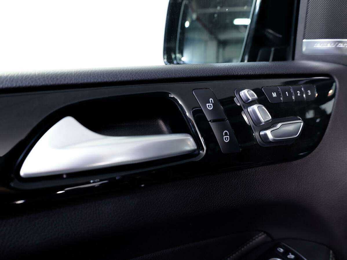 Mercedes-Benz GLS 400, 2016 Фото №28