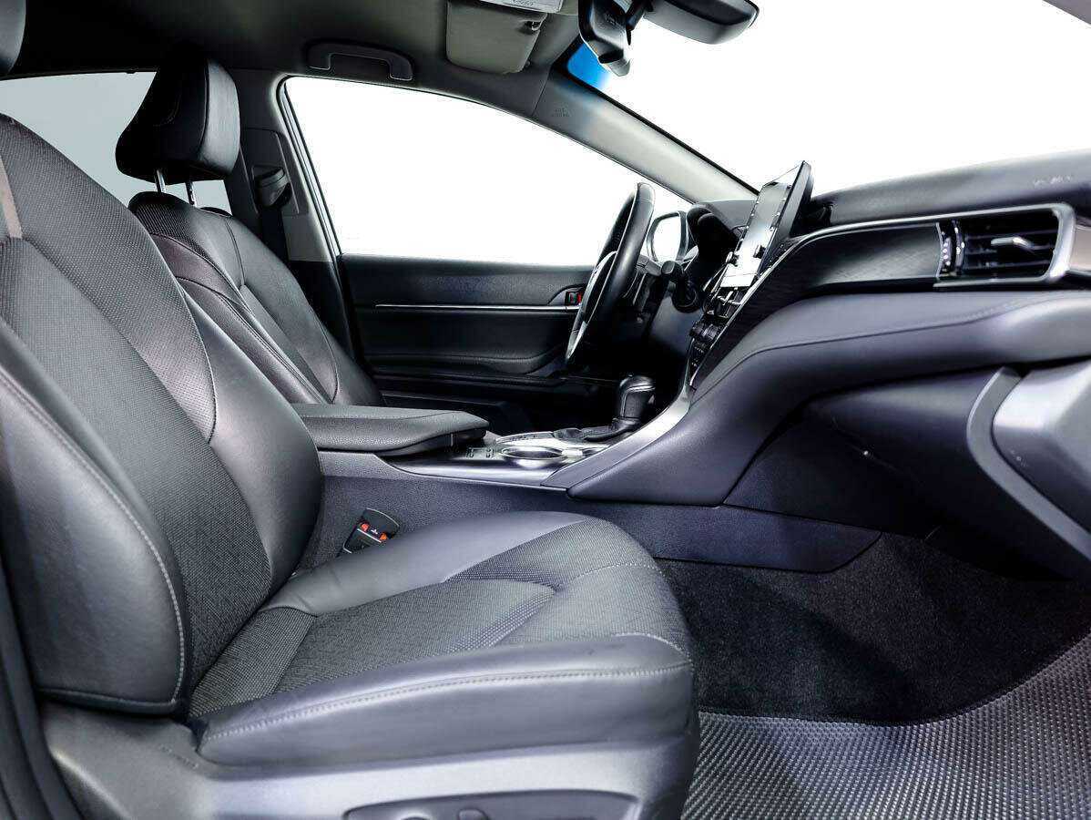 Toyota Camry, 2021 Фото №11
