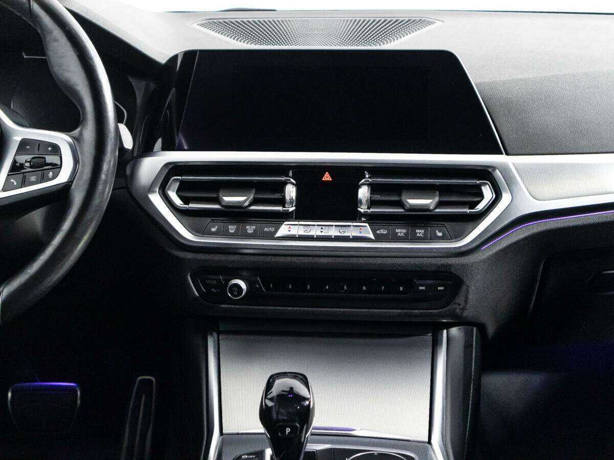 BMW 3 серии 320i xDrive, 2020 Фото №14