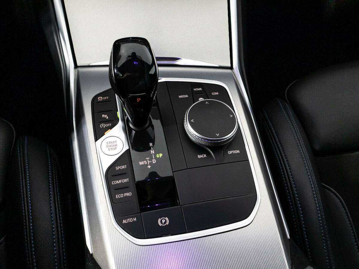 BMW 3 серии 320i xDrive, 2020 Фото №18