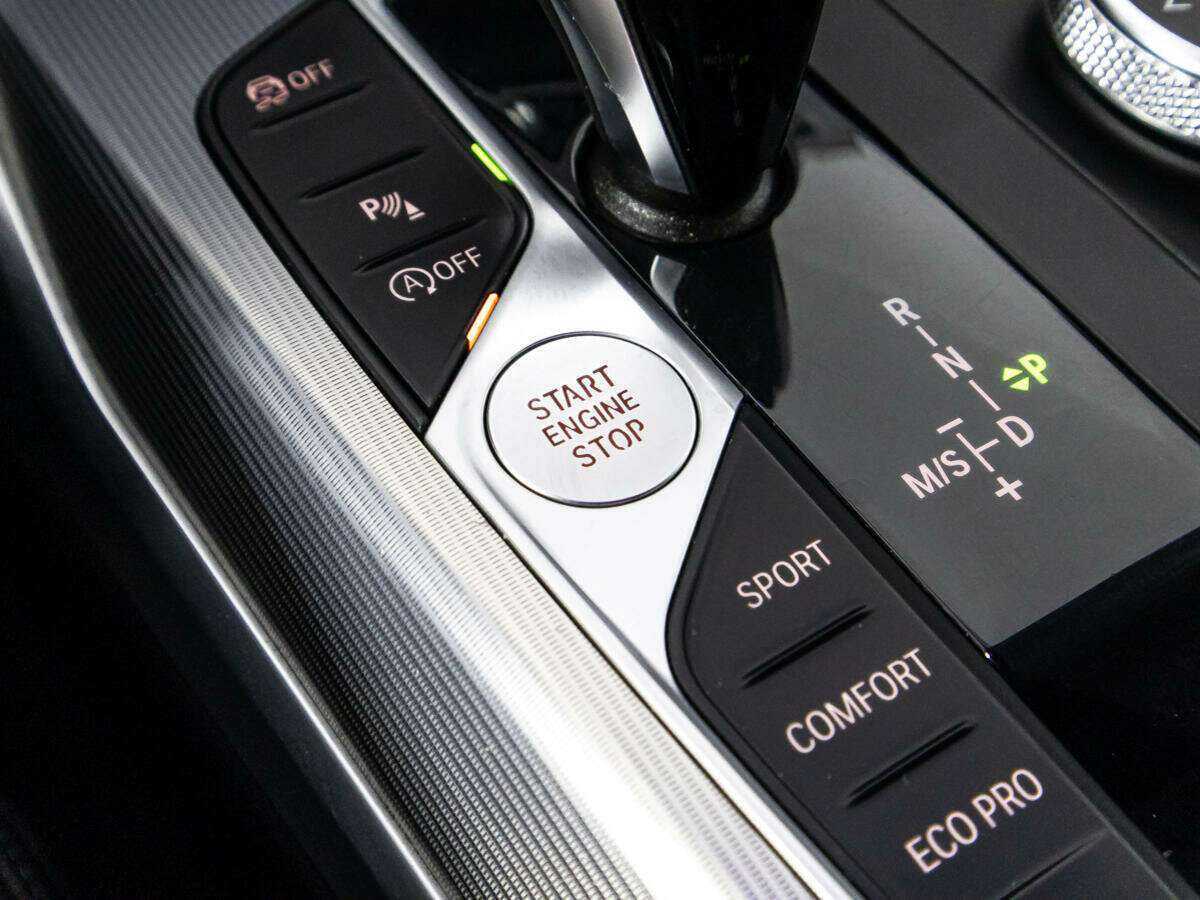 BMW 3 серии 320i xDrive, 2020 Фото №19