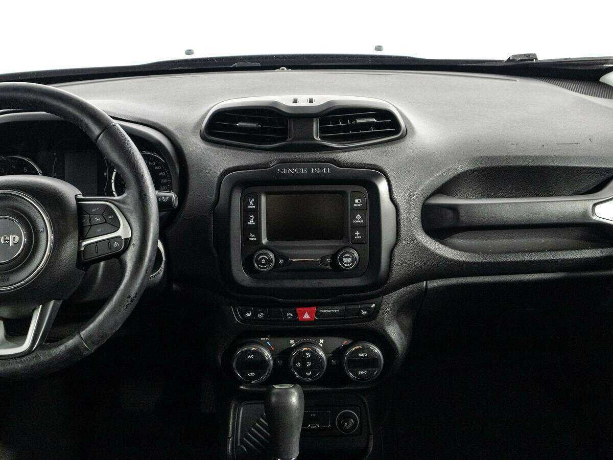 Jeep Renegade, 2017 Фото №14