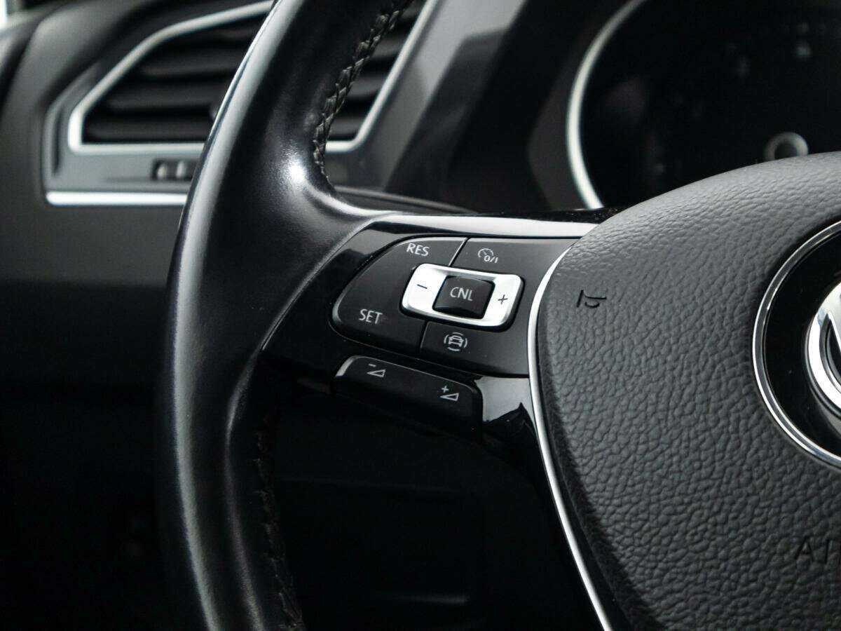 Volkswagen Tiguan, 2019 Фото №19