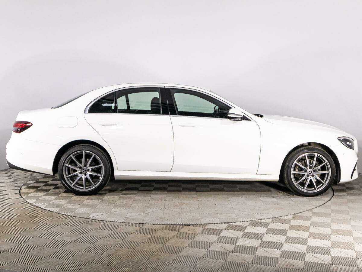Mercedes-Benz E-Класс 200, 2021 - 48 926 км. | Фото №4