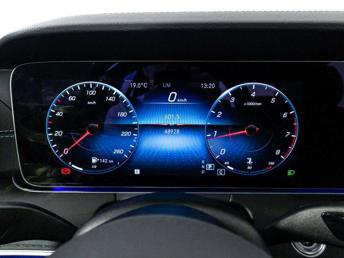 Mercedes-Benz E-Класс 200, 2021 Фото №12