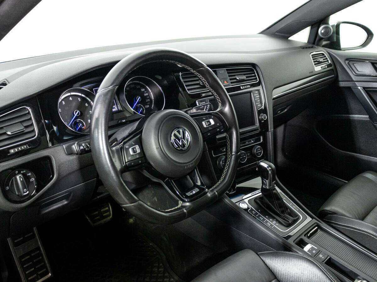 Volkswagen Golf R, 2014 Фото №11