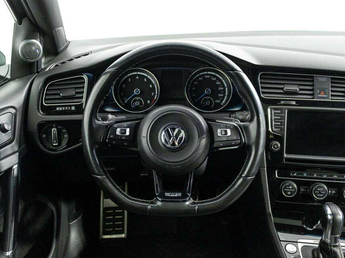 Volkswagen Golf R, 2014 Фото №15