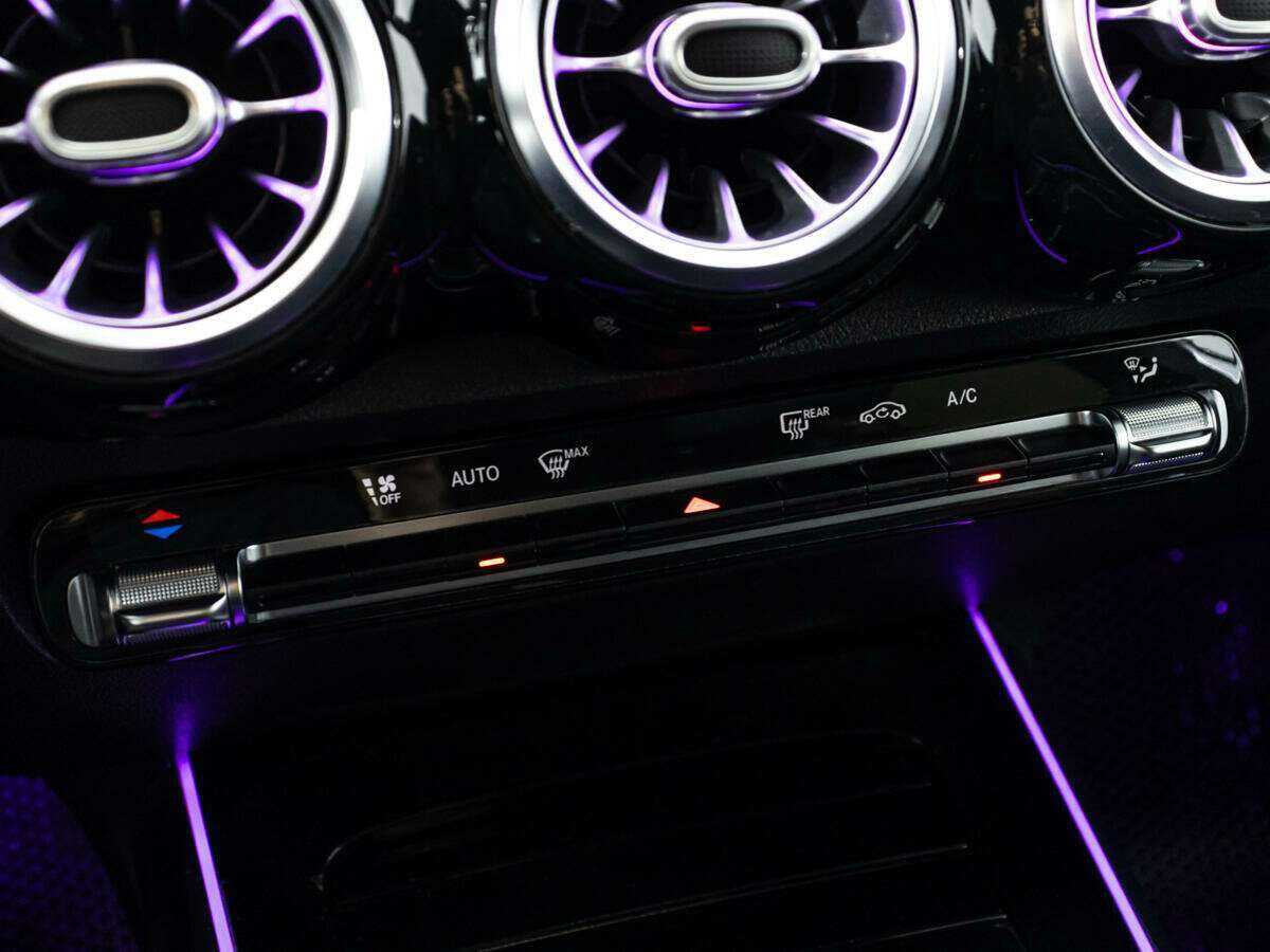 Mercedes-Benz GLB 200 d, 2020 Фото №17