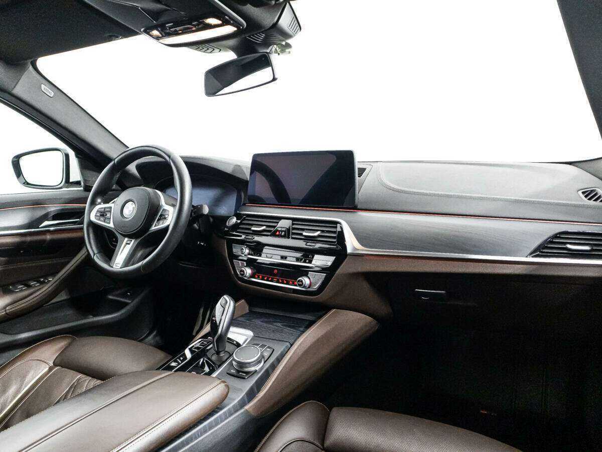 BMW 5 серии 530d xDrive, 2020 Фото №9