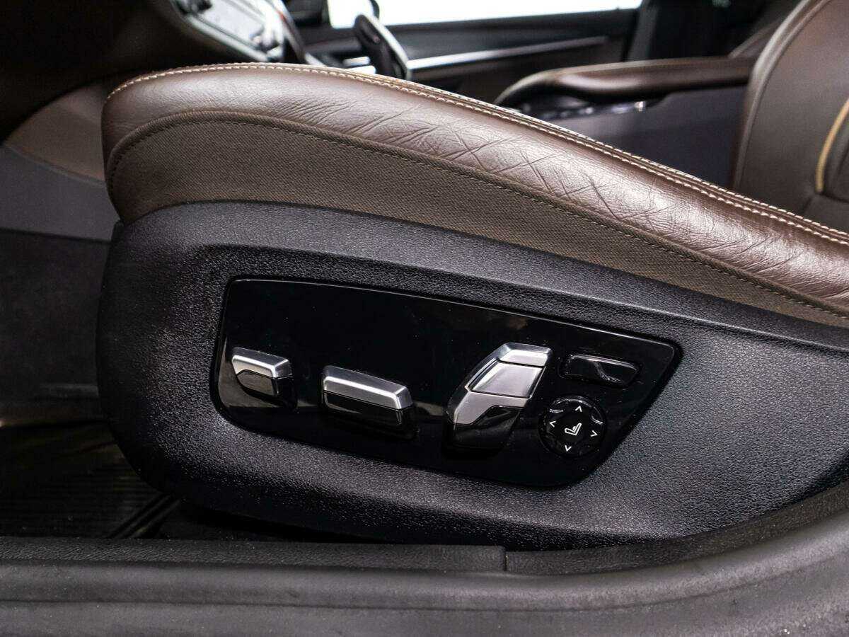 BMW 5 серии 530d xDrive, 2020 Фото №16