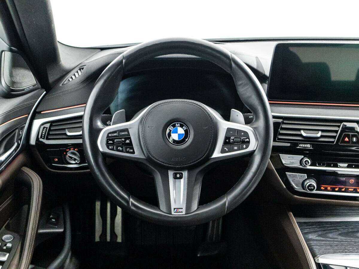 BMW 5 серии 530d xDrive, 2020 Фото №26