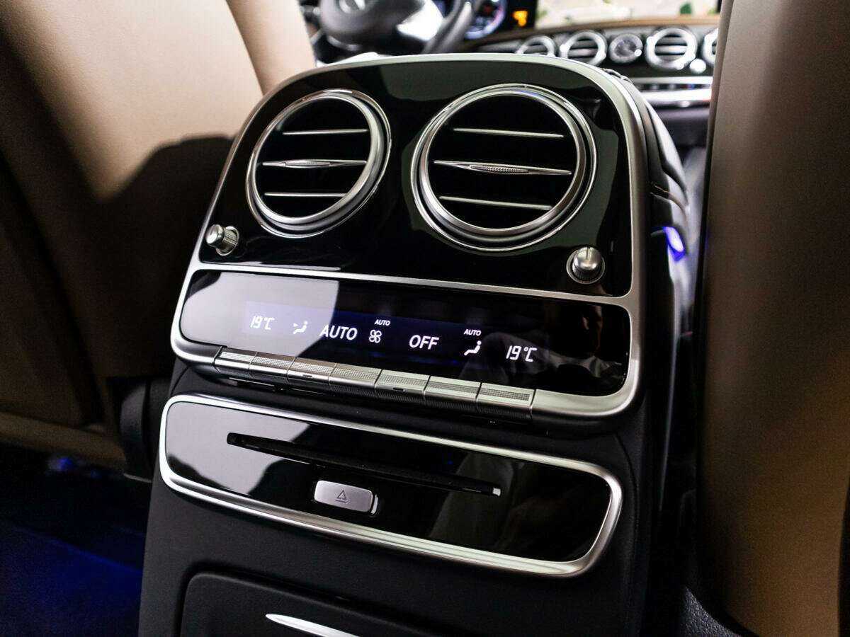 Mercedes-Benz S-Класс AMG 63 AMG Long, 2015 Фото №25